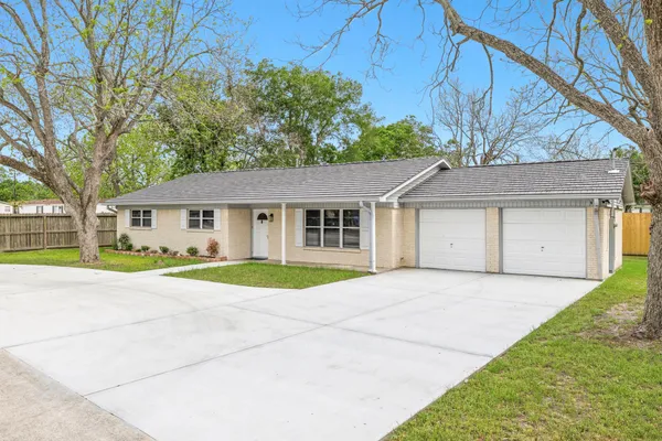$345,000 | 202 Massey Tompkins Road, Baytown, TX 77521