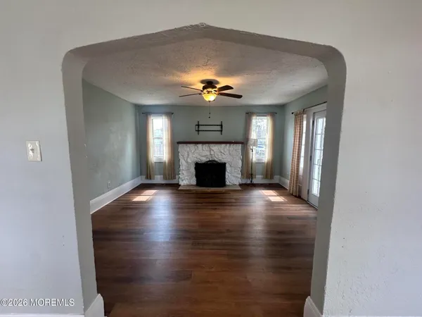 $3,200 | 4 Spring Street, Beachwood, NJ 08722