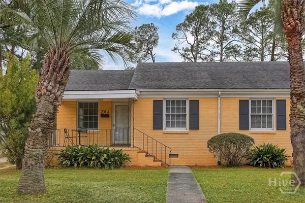 $1,750 | 201 East 65th Street, Unit A, Savannah, GA 31405