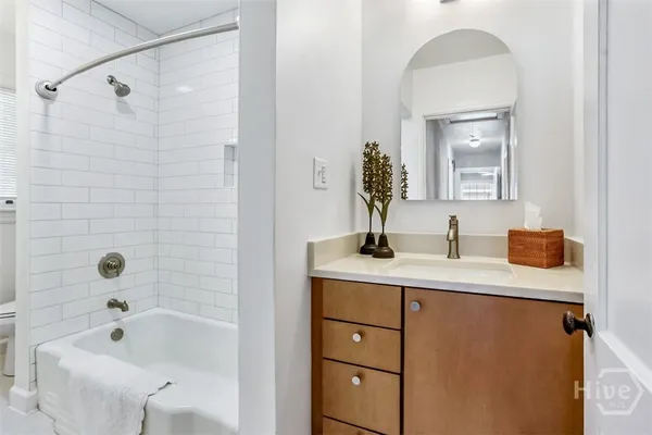 $1,750 | 201 East 65th Street, Unit A, Savannah, GA 31405