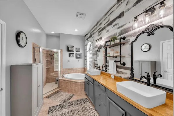 $649,000 | 1031 Emerald Hill Way, Valrico, FL 33594