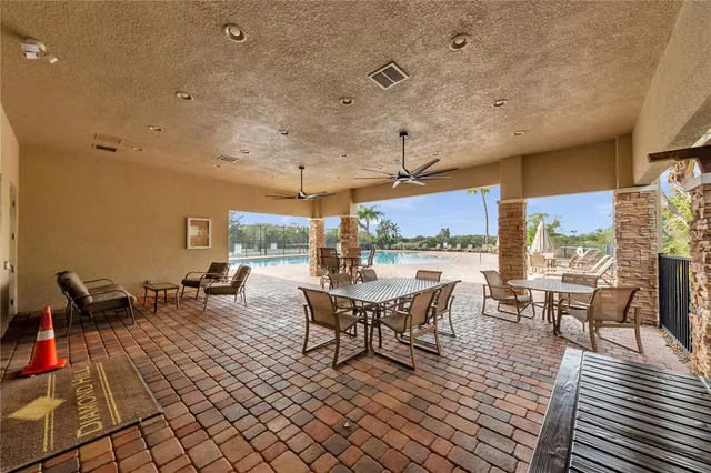 $725,000 | 1031 Emerald Hill Way, Valrico, FL 33594