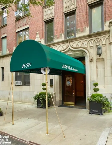 $2,400,000 | 1070 Park Avenue, Unit 4E | Upper East Side