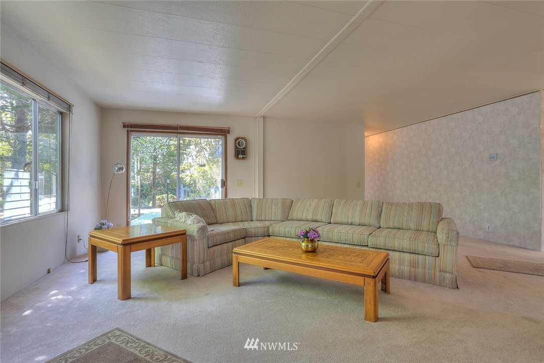 1018 Park Circle Bothell, WA 98021 - Photo 4 of 25