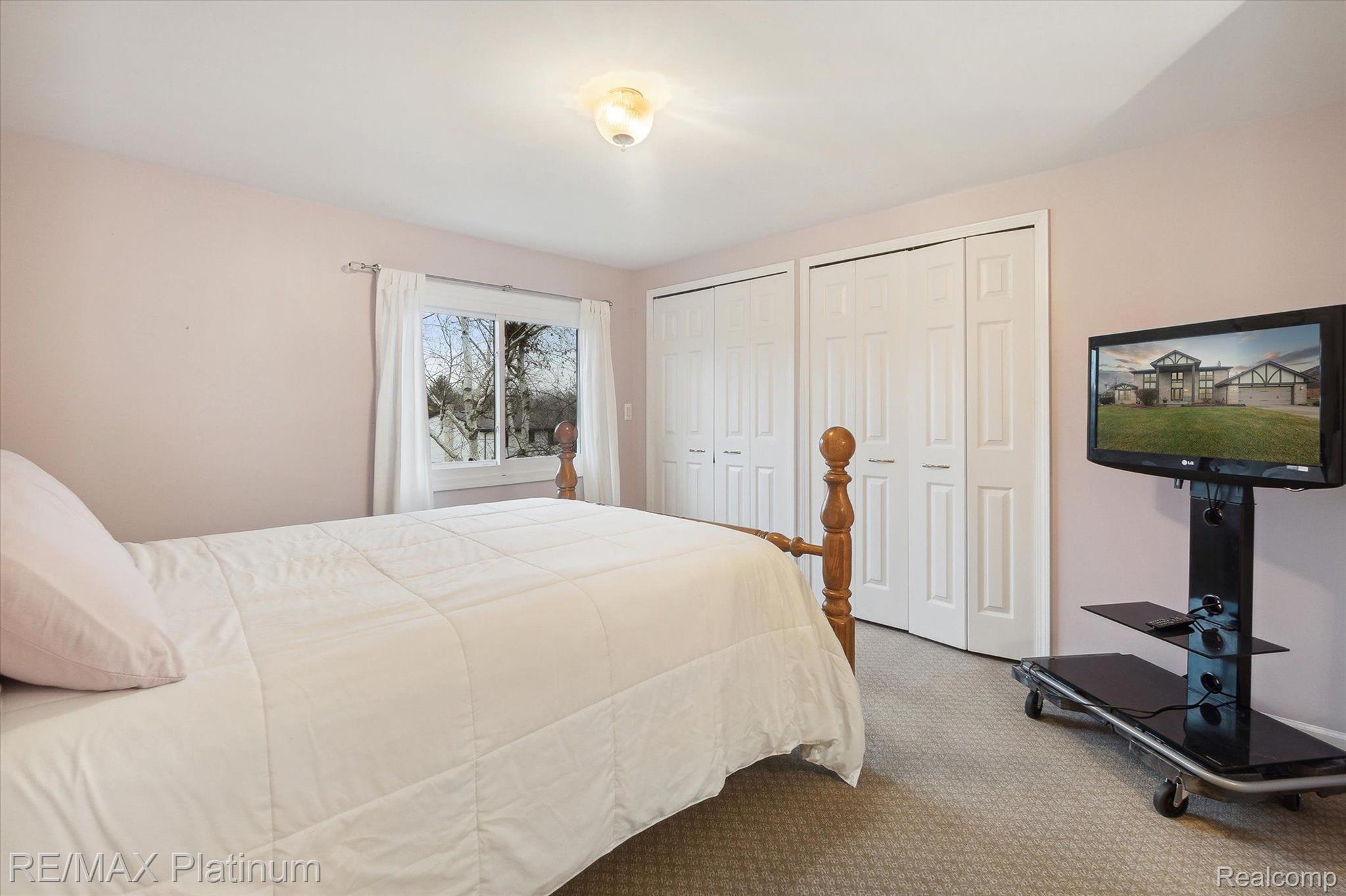 376 Longford Drive Rochester, MI 48309 - Photo 31 of 50 Gallery Image 31