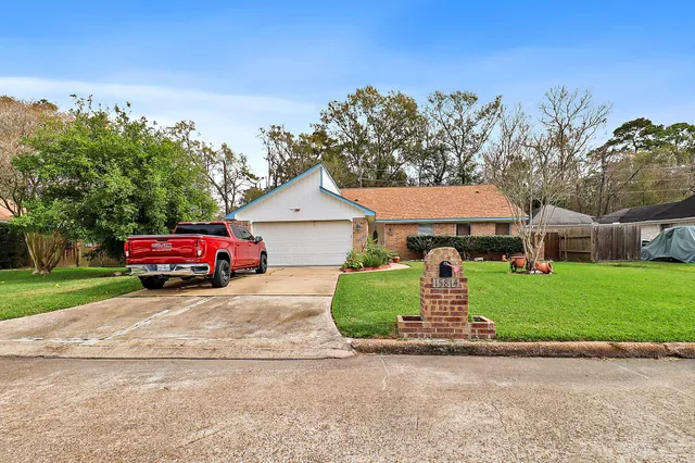 $275,000 | 15814 Part Drive, Crosby, TX 77532