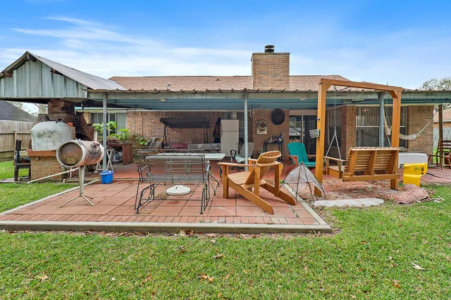 $275,000 | 15814 Part Drive, Crosby, TX 77532