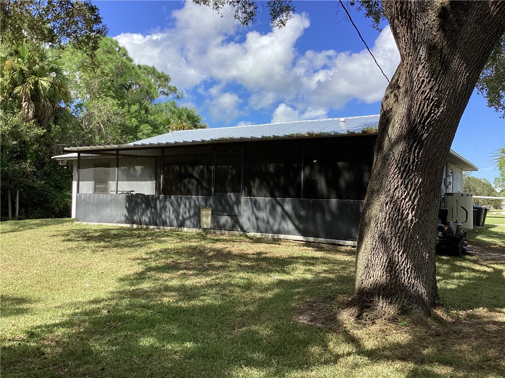 8001 Roberts Road Fort Pierce, FL 34951 - Photo 5 of 29