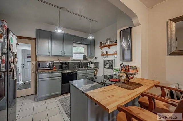 $295,000 | 441 South Grant Avenue, Pocatello, ID 83204