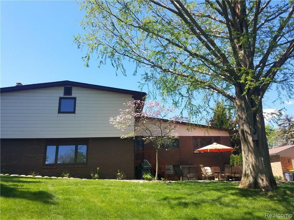 36214 Smithfield Road Farmington, MI 48335 - Photo 36 of 41 20170507_142035.jpg