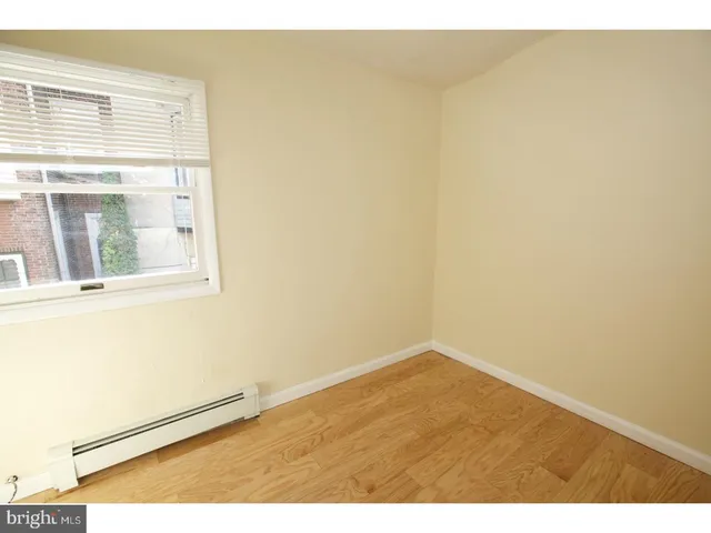 a view of empty room with window