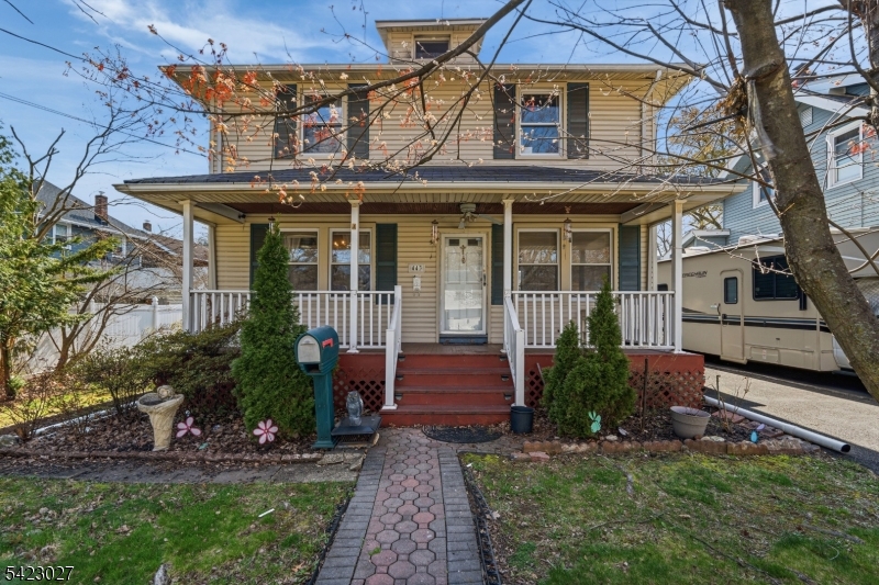 443 Wheatsheaf Road Roselle, NJ 07203 - Photo 1 of 19
