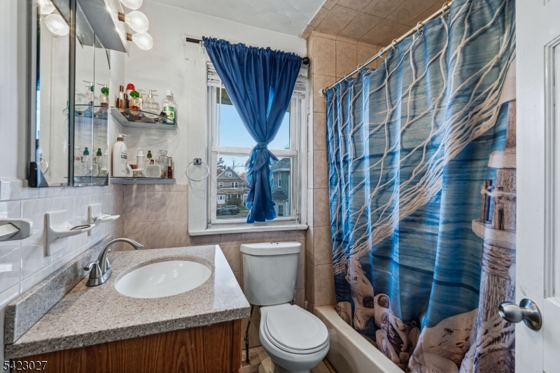 443 Wheatsheaf Road Roselle, NJ 07203 - Photo 16 of 19