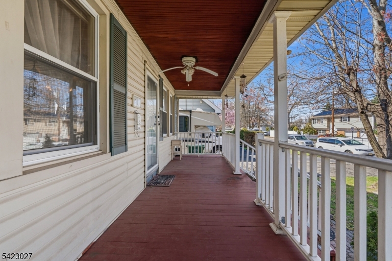 443 Wheatsheaf Road Roselle, NJ 07203 - Photo 3 of 19