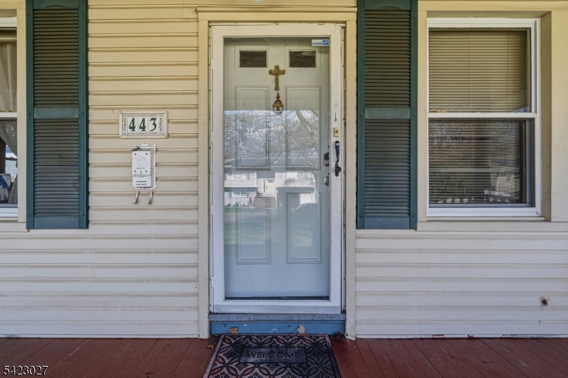 443 Wheatsheaf Road Roselle, NJ 07203 - Photo 4 of 19