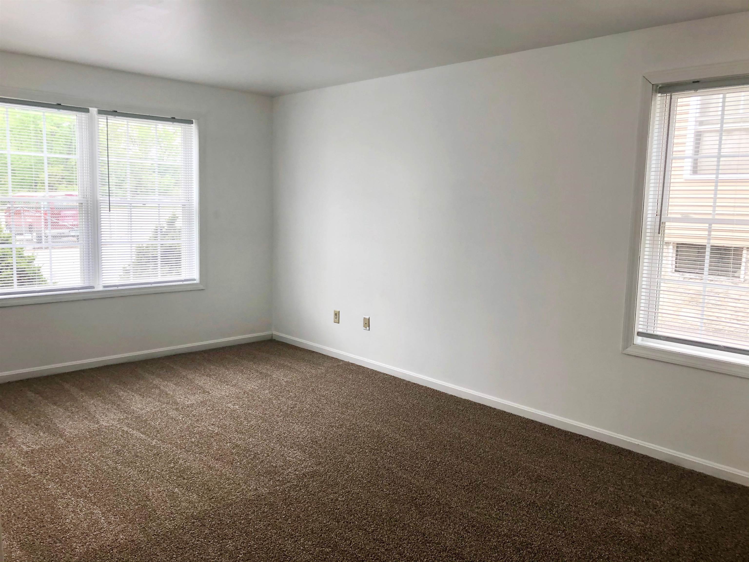 104 Lock Street Nashua, NH 03064 - Photo 3 of 10
