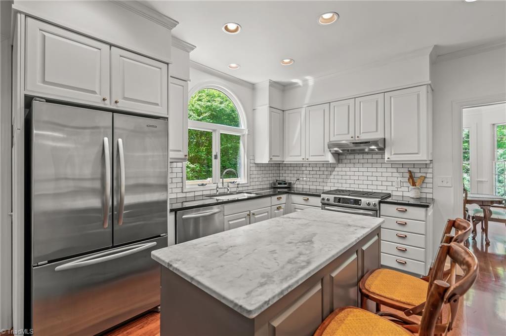 1036 Beecher Road Winston-Salem, NC 27104 - Photo 5 of 47