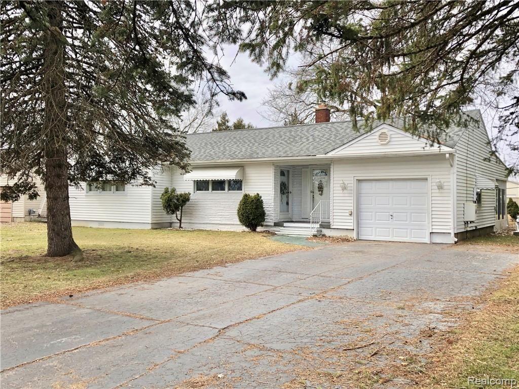 2043 Covert Road Burton, MI 48509 - Photo 1 of 32 fullsizeoutput_119df.jpeg