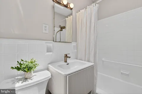 $1,275,000 | 4413 Q Street Northwest, Washington, DC 20007