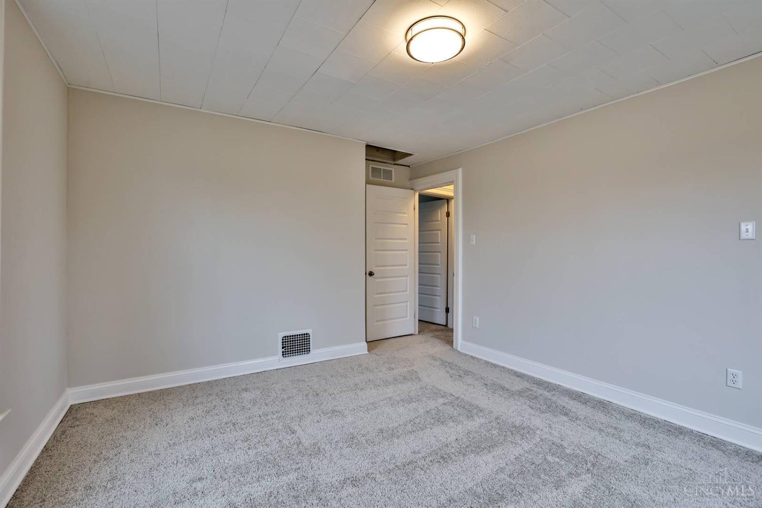 6818 Salem Road Cincinnati, OH 45230 - Photo 36 of 40