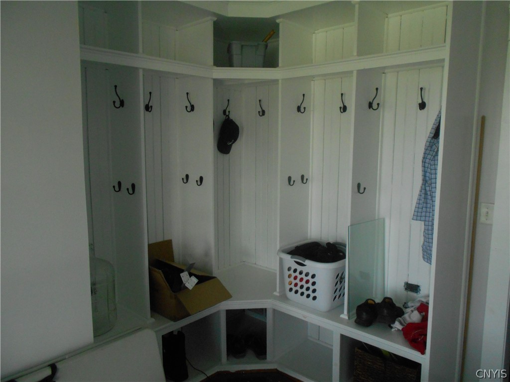 829 Tuscarora Road Sullivan, NY 13037 - Photo 8 of 21 Mud room