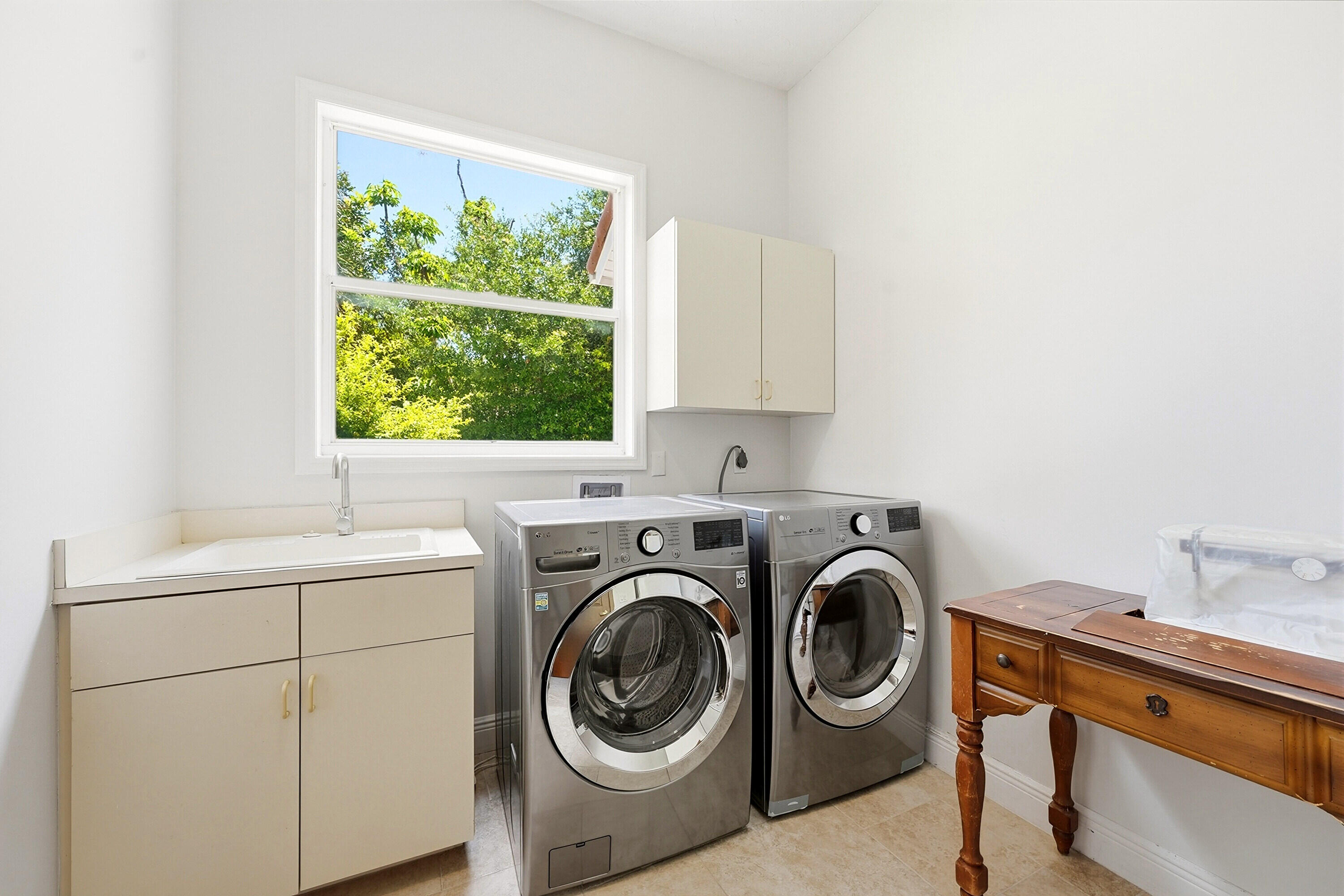 12765 Roseland Road Sebastian, FL 32958 - Photo 43 of 93 Laundry