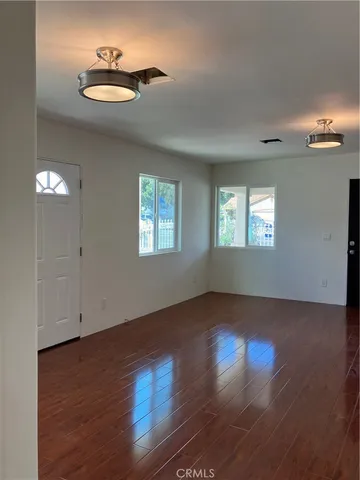 $2,390 | 1389 West 7th Street, San Bernardino, CA 92411