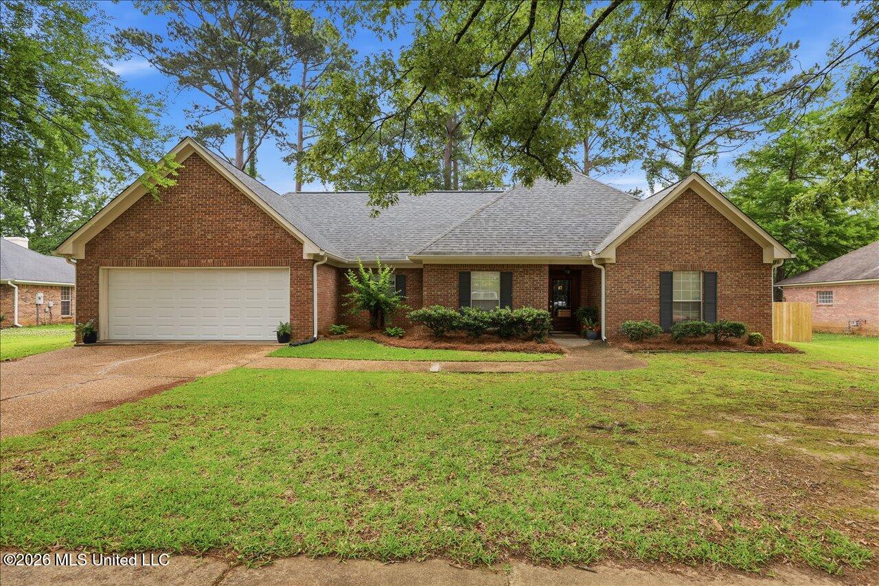 457 Shadowood Drive Ridgeland, MS 39157 - Photo 1 of 32 03-457 Shadowood Dr _ Hometoursms.com