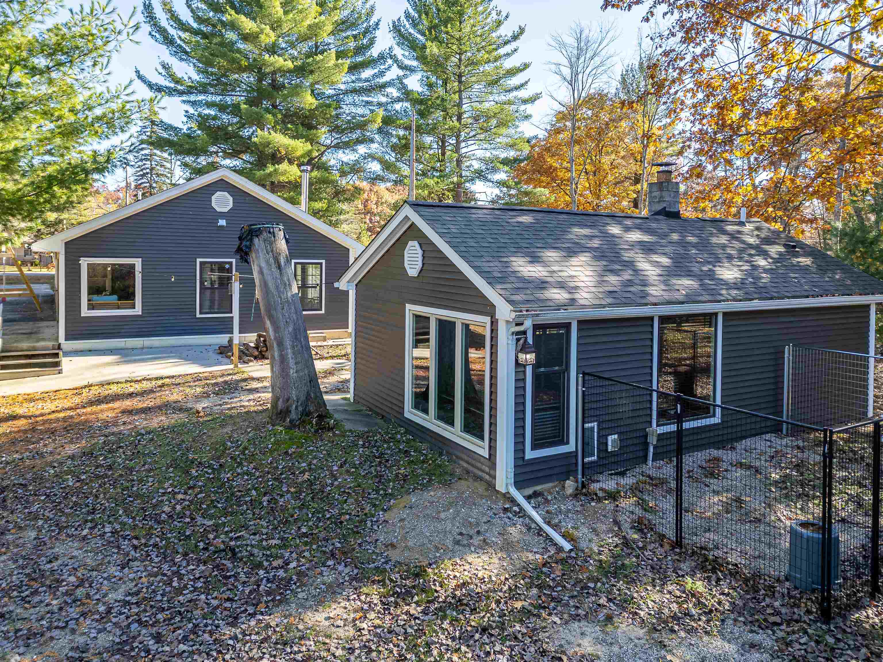 5827 Cedar Lake Road Gladwin, MI 48624 - Photo 5 of 35