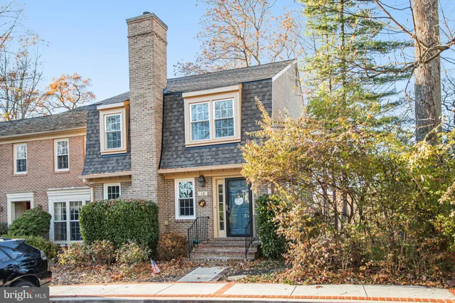 $799,900 | 18 Bentridge Court, Potomac, MD 20854