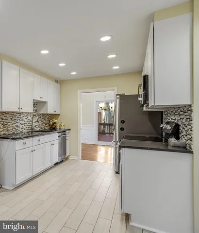 $799,900 | 18 Bentridge Court, Potomac, MD 20854