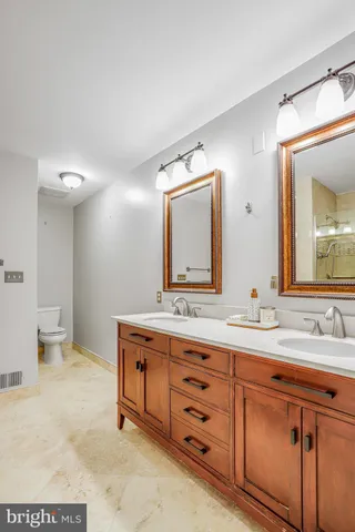 $799,900 | 18 Bentridge Court, Potomac, MD 20854