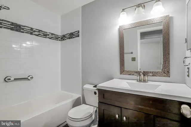 $799,900 | 18 Bentridge Court, Potomac, MD 20854