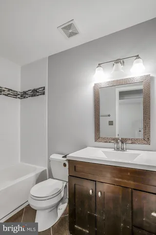 $799,900 | 18 Bentridge Court, Potomac, MD 20854