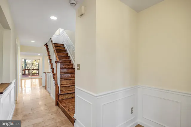 $799,900 | 18 Bentridge Court, Potomac, MD 20854