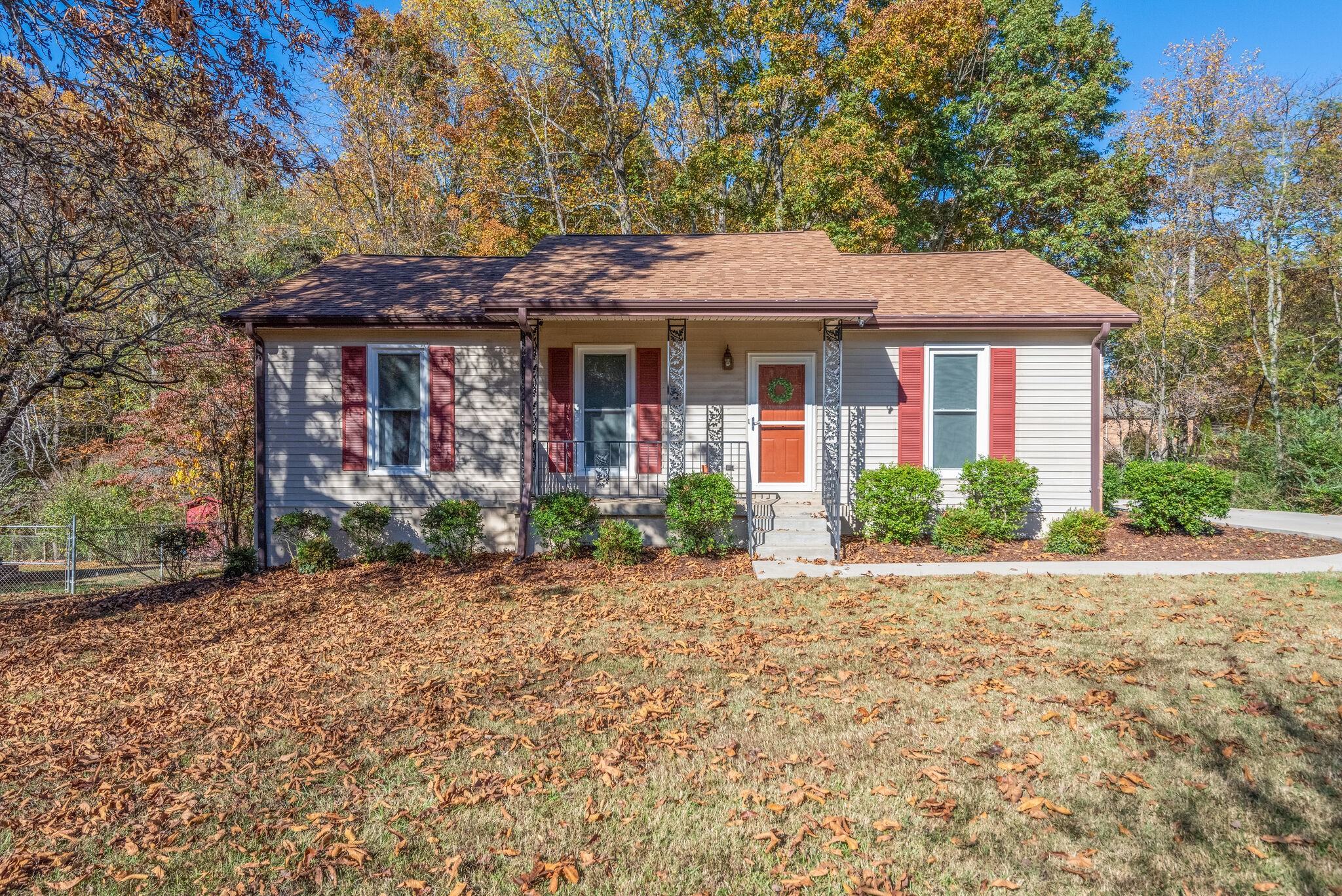 407 Blue Road Dickson, TN 37055 - Photo 2 of 29 Gallery Image 2