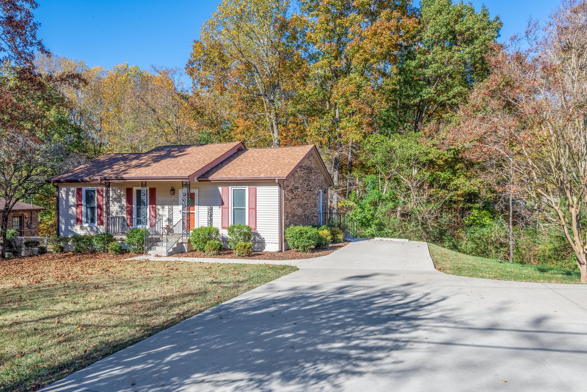407 Blue Road Dickson, TN 37055 - Photo 3 of 29 Gallery Image 3