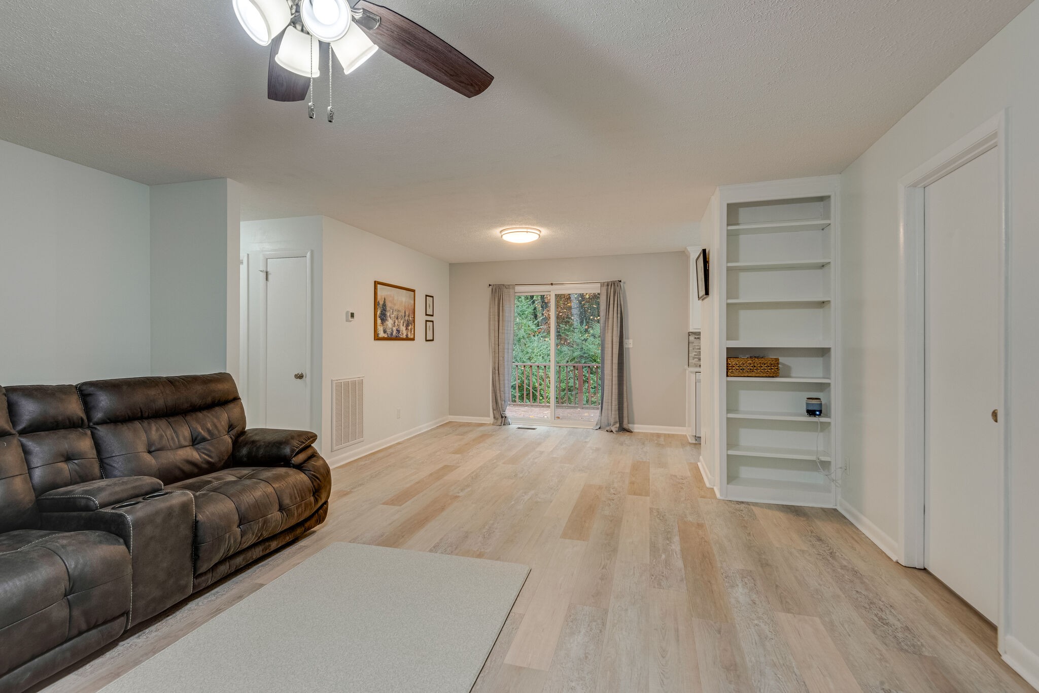 407 Blue Road Dickson, TN 37055 - Photo 7 of 29 Gallery Image 7