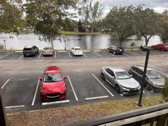 $125,000 | 3690 Inverrary Drive, Unit 2C, Lauderhill, FL 33319