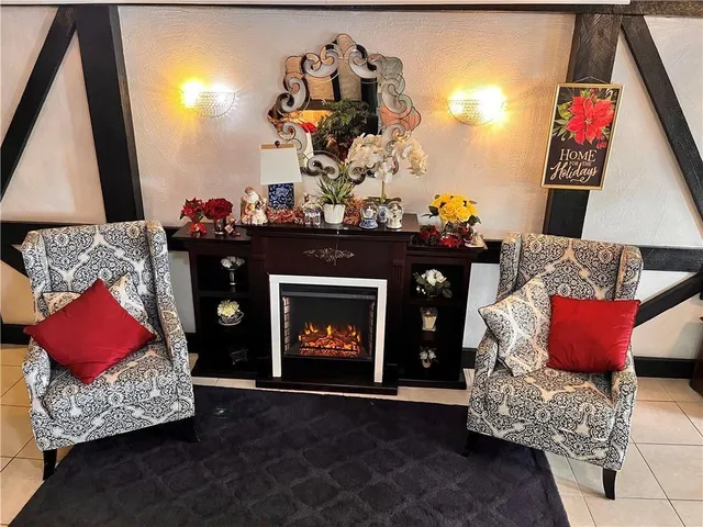 $125,000 | 3690 Inverrary Drive, Unit 2C, Lauderhill, FL 33319