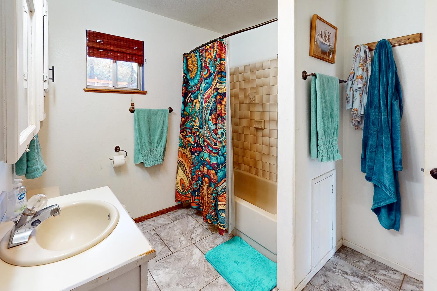 10095 Frenchtown Dobbins Road Dobbins, CA 95935 - Photo 19 of 46 a bathroom with a sink and a mirror