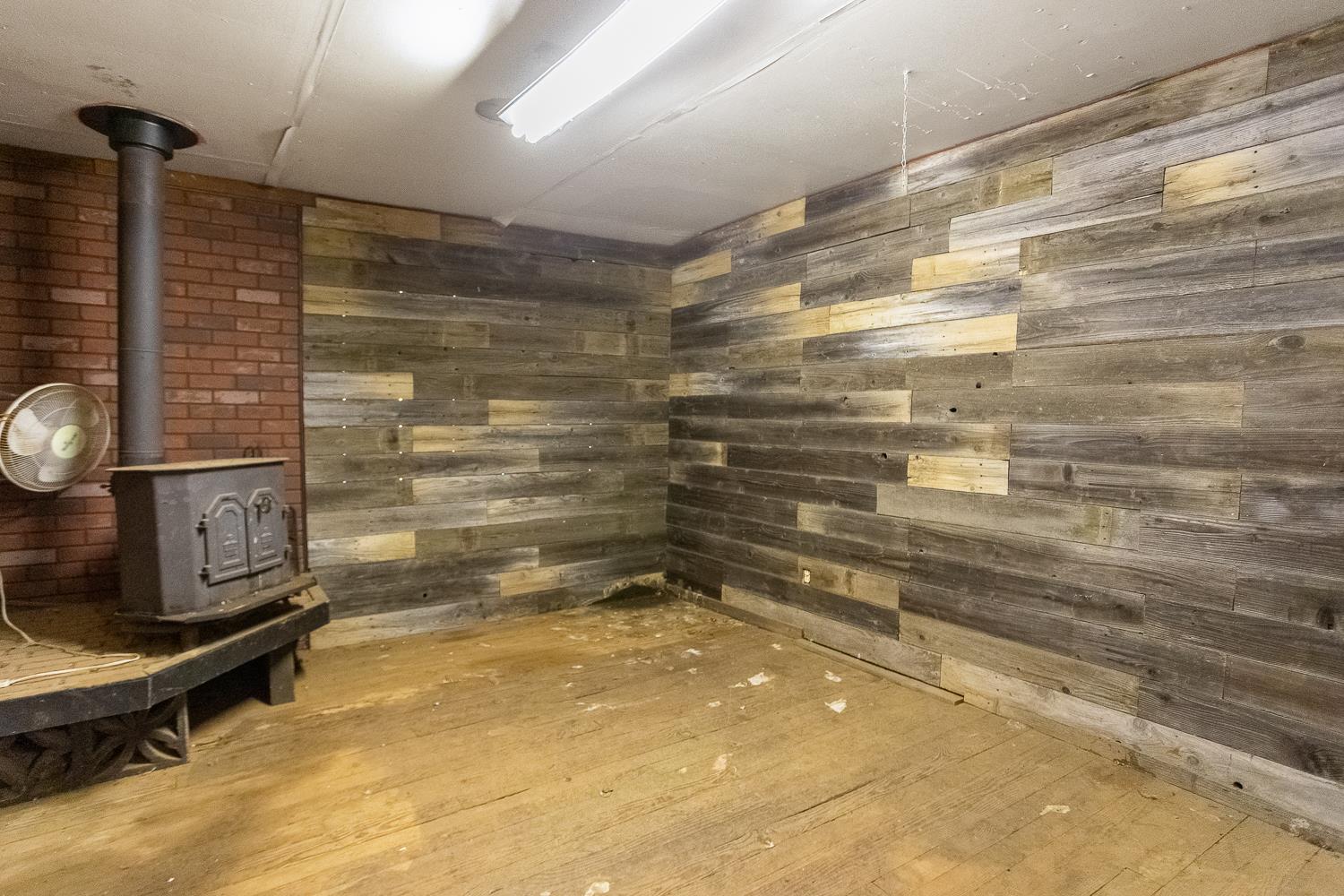 10095 Frenchtown Dobbins Road Dobbins, CA 95935 - Photo 33 of 46 a bathroom with a shower