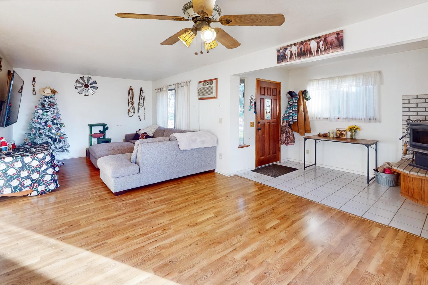 10095 Frenchtown Dobbins Road Dobbins, CA 95935 - Photo 6 of 46 a living room with furniture and wooden floor