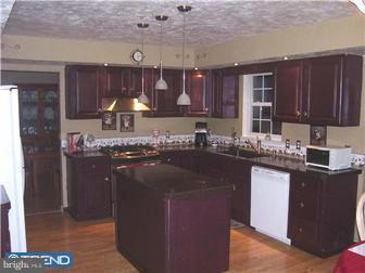 4475 Hillside Road Reading, PA 19606 - Photo 3 of 11 Gallery Image 3