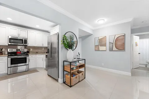 $325,000 | 4475 Carambola Circle South, Unit 27328, Pompano Beach, FL 33066