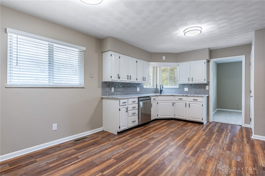 4154 Lotz Road Kettering, OH 45429 - Photo 7 of 38 Gallery Image 7