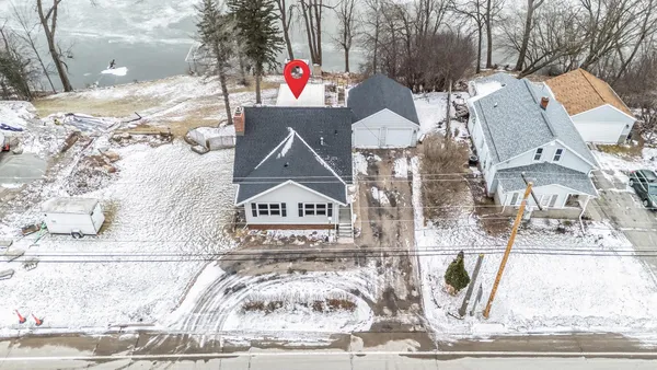 $485,000 | 1721 West Main Street, Little Chute, WI 54911