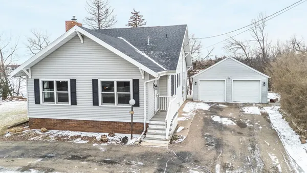 $485,000 | 1721 West Main Street, Little Chute, WI 54911