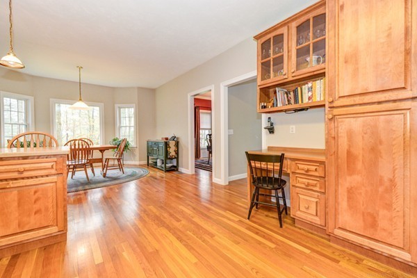 17 Breakneck Hill Road Hopkinton, MA 01748 - Photo 8 of 30 Gallery Image 8