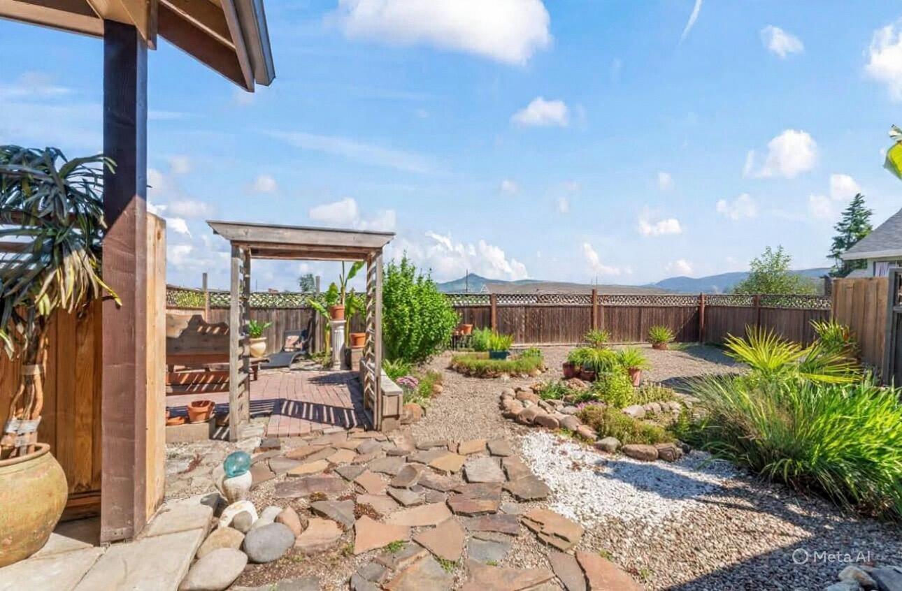 412 Barnum Drive Phoenix, OR 97535 - Photo 23 of 34 Backyard
